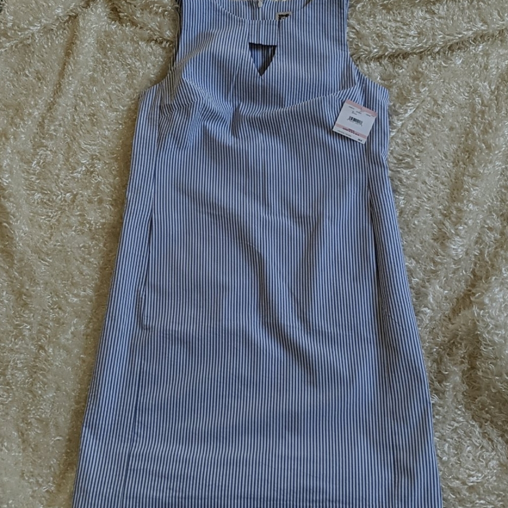 NWT!! Darling Anne Klein dress....Size 10